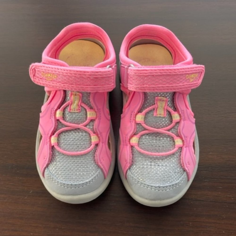 OshKosh B'Gosh Tempu Sport Sandal - Size 7M